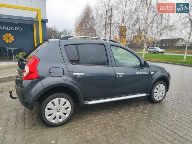 Серый Дачия Sandero StepWay, объемом двигателя 1.6 л и пробегом 133 тыс. км за 6800 $, фото 9 на Automoto.ua