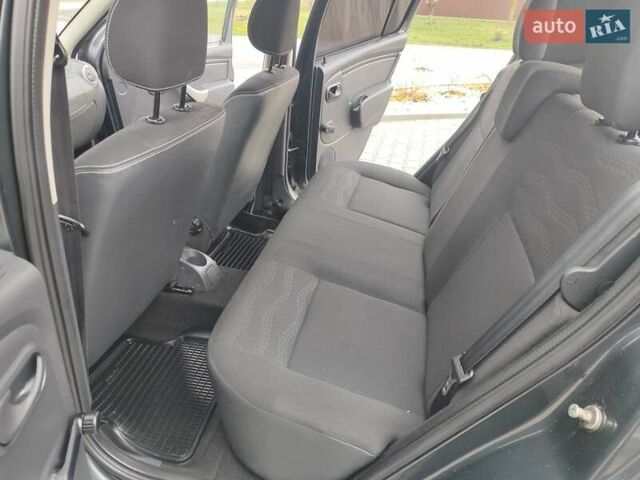 Серый Дачия Sandero StepWay, объемом двигателя 1.6 л и пробегом 133 тыс. км за 6800 $, фото 18 на Automoto.ua