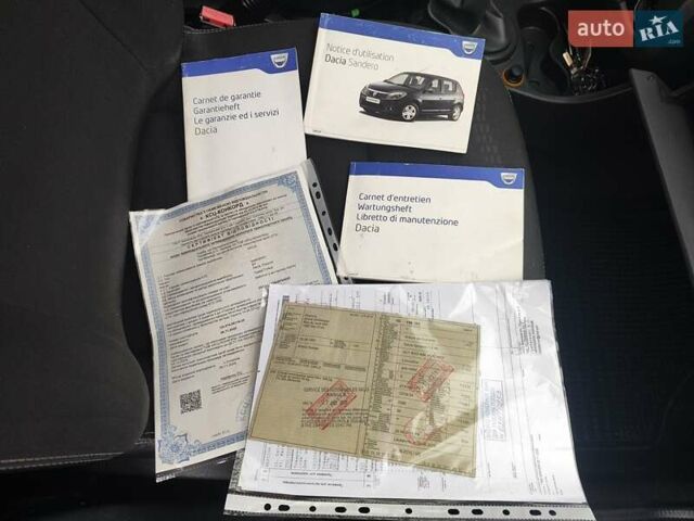 Серый Дачия Sandero StepWay, объемом двигателя 1.6 л и пробегом 133 тыс. км за 6800 $, фото 33 на Automoto.ua