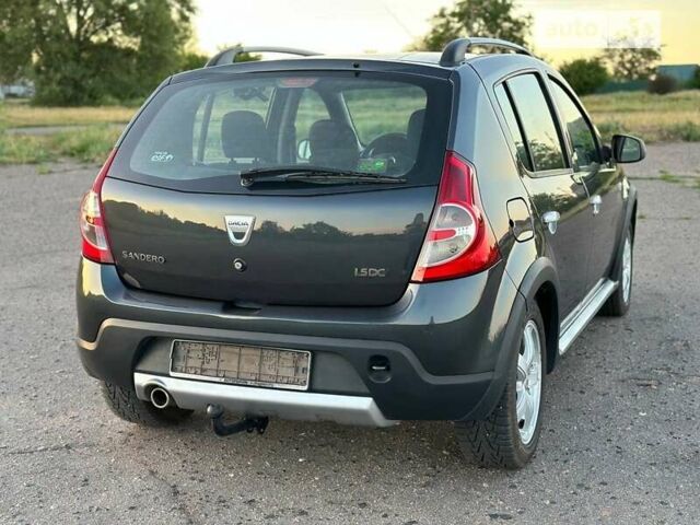 Серый Дачия Sandero StepWay, объемом двигателя 1.5 л и пробегом 238 тыс. км за 6800 $, фото 8 на Automoto.ua