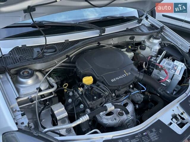 Дачия Sandero StepWay 2011 в Луцке на Automoto.ua Серый Дачия Sandero StepWay, объемом двигателя 1.6 л и пробегом 166 тыс. км за 6299 $, фото 23 на Automoto.ua