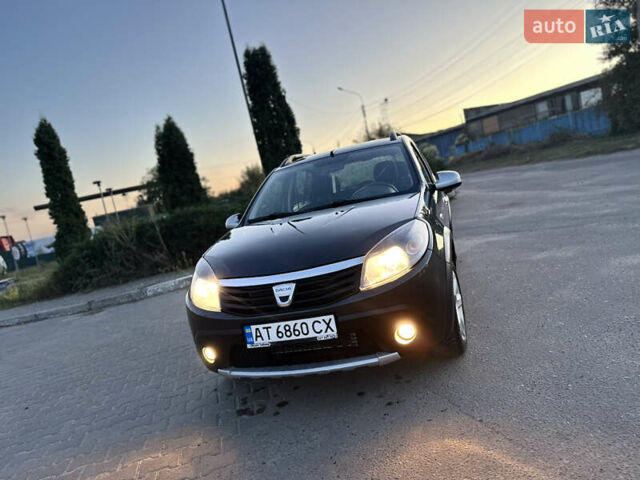 Серый Дачия Sandero StepWay, объемом двигателя 1.6 л и пробегом 190 тыс. км за 6400 $, фото 8 на Automoto.ua