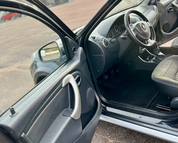 Сірий Дачія Sandero StepWay, об'ємом двигуна 1.6 л та пробігом 203 тис. км за 6700 $, фото 24 на Automoto.ua