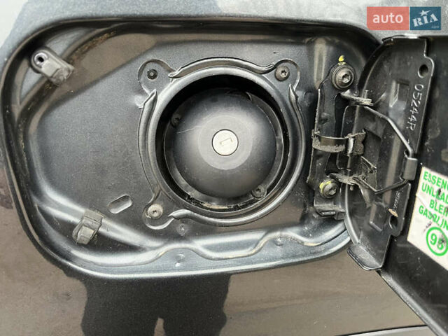 Серый Дачия Sandero StepWay, объемом двигателя 1.6 л и пробегом 60 тыс. км за 6999 $, фото 118 на Automoto.ua