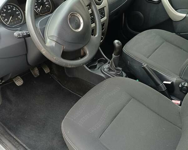 Дачия Sandero StepWay 2011 в Любешов на Automoto.ua Серый Дачия Sandero StepWay, объемом двигателя 1.6 л и пробегом 201 тыс. км за 6100 $, фото 8 на Automoto.ua