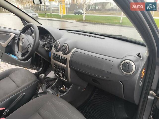 Серый Дачия Sandero StepWay, объемом двигателя 1.6 л и пробегом 133 тыс. км за 6800 $, фото 20 на Automoto.ua
