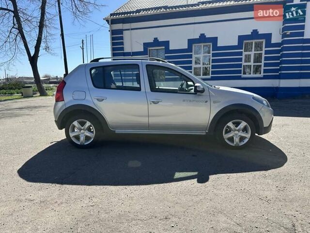 Сірий Дачія Sandero StepWay, об'ємом двигуна 1.6 л та пробігом 230 тис. км за 6800 $, фото 9 на Automoto.ua
