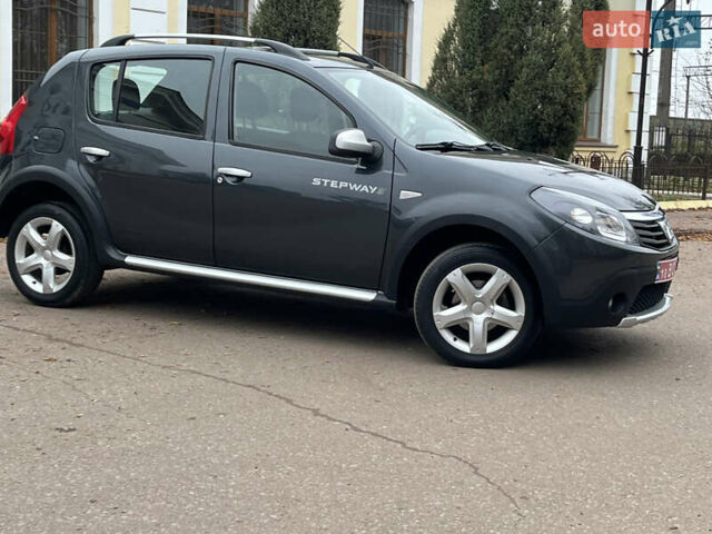 Серый Дачия Sandero StepWay, объемом двигателя 1.6 л и пробегом 60 тыс. км за 6999 $, фото 15 на Automoto.ua
