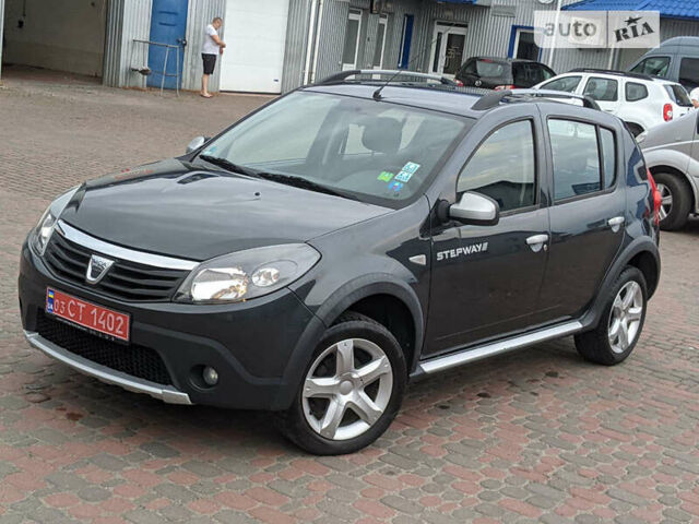 Сірий Дачія Sandero StepWay, об'ємом двигуна 1.6 л та пробігом 225 тис. км за 6100 $, фото 7 на Automoto.ua