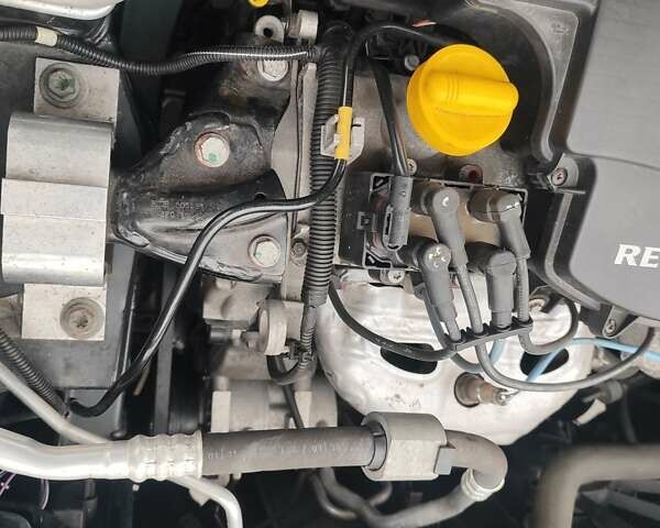 Серый Дачия Sandero StepWay, объемом двигателя 1.6 л и пробегом 133 тыс. км за 6800 $, фото 38 на Automoto.ua