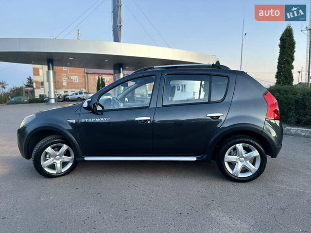 Серый Дачия Sandero StepWay, объемом двигателя 1.6 л и пробегом 190 тыс. км за 6400 $, фото 10 на Automoto.ua