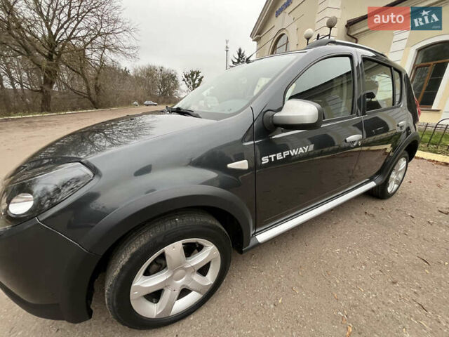 Серый Дачия Sandero StepWay, объемом двигателя 1.6 л и пробегом 60 тыс. км за 6999 $, фото 122 на Automoto.ua