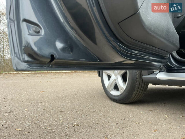 Серый Дачия Sandero StepWay, объемом двигателя 1.6 л и пробегом 60 тыс. км за 6999 $, фото 104 на Automoto.ua