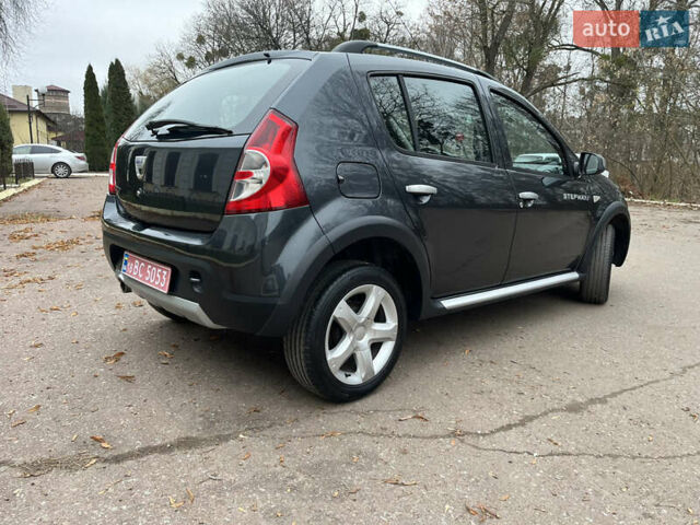 Серый Дачия Sandero StepWay, объемом двигателя 1.6 л и пробегом 60 тыс. км за 6999 $, фото 21 на Automoto.ua