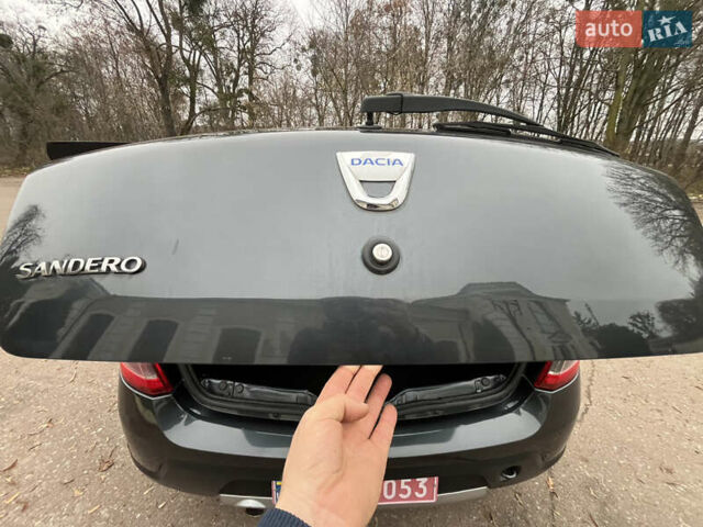 Серый Дачия Sandero StepWay, объемом двигателя 1.6 л и пробегом 60 тыс. км за 6999 $, фото 55 на Automoto.ua