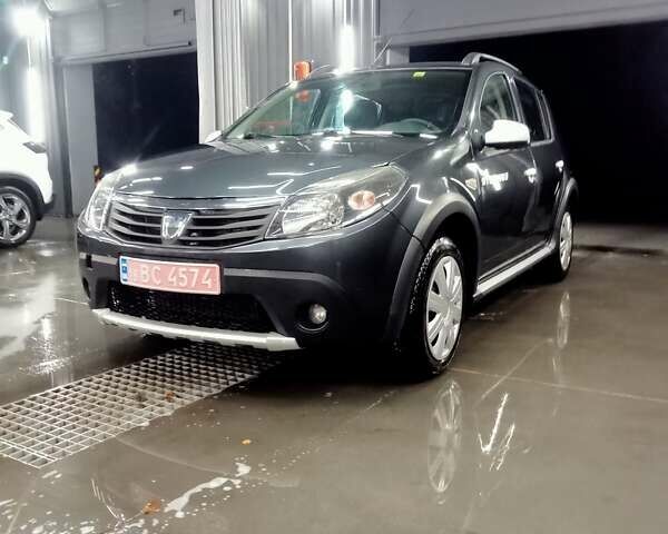 Серый Дачия Sandero StepWay, объемом двигателя 1.6 л и пробегом 265 тыс. км за 5700 $, фото 9 на Automoto.ua