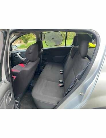 Серый Дачия Sandero StepWay, объемом двигателя 1.6 л и пробегом 183 тыс. км за 5800 $, фото 5 на Automoto.ua