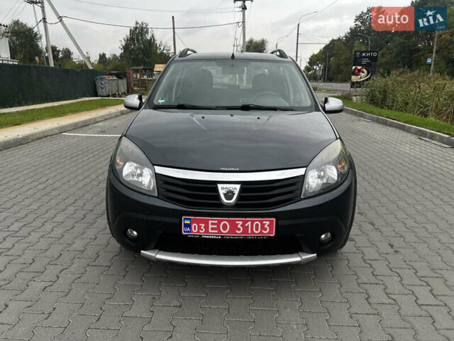 Серый Дачия Sandero StepWay, объемом двигателя 1.6 л и пробегом 190 тыс. км за 6500 $, фото 1 на Automoto.ua