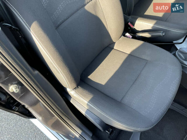 Серый Дачия Sandero StepWay, объемом двигателя 1.6 л и пробегом 212 тыс. км за 7200 $, фото 29 на Automoto.ua