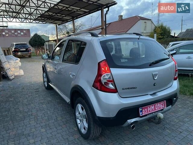 Дачия Sandero StepWay 2011 в Луцке на Automoto.ua Серый Дачия Sandero StepWay, объемом двигателя 1.6 л и пробегом 166 тыс. км за 6299 $, фото 6 на Automoto.ua