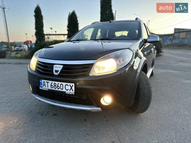 Серый Дачия Sandero StepWay, объемом двигателя 1.6 л и пробегом 190 тыс. км за 6400 $, фото 19 на Automoto.ua