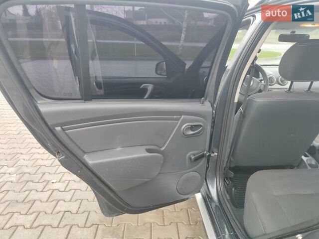 Серый Дачия Sandero StepWay, объемом двигателя 1.6 л и пробегом 133 тыс. км за 6800 $, фото 16 на Automoto.ua