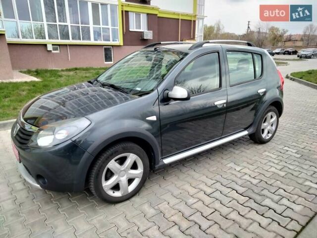 Серый Дачия Sandero StepWay, объемом двигателя 1.6 л и пробегом 168 тыс. км за 7450 $, фото 9 на Automoto.ua
