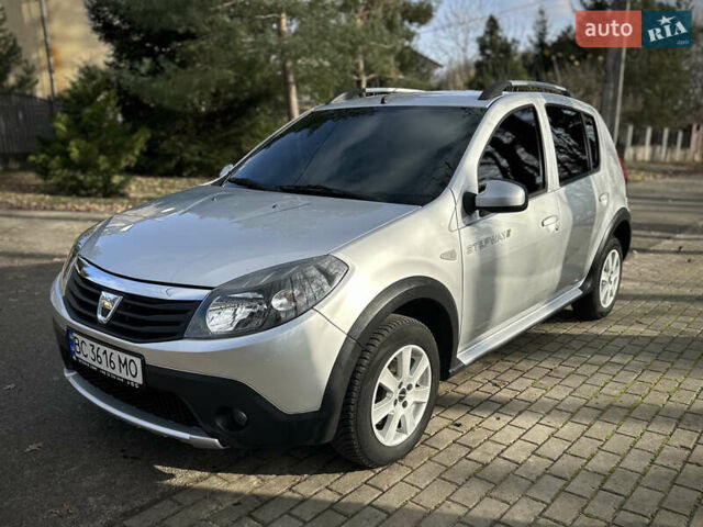 Сірий Дачія Sandero StepWay, об'ємом двигуна 1.6 л та пробігом 239 тис. км за 6900 $, фото 3 на Automoto.ua