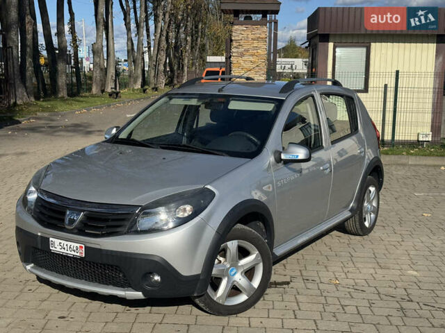 Дачия Sandero StepWay 2012 в Стрые на Automoto.ua Серый Дачия Sandero StepWay, объемом двигателя 1.6 л и пробегом 94 тыс. км за 6899 $, фото 2 на Automoto.ua