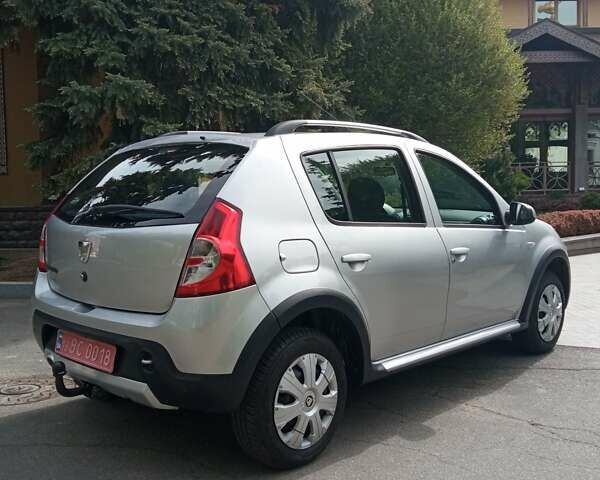 Сірий Дачія Sandero StepWay, об'ємом двигуна 1.6 л та пробігом 166 тис. км за 6700 $, фото 7 на Automoto.ua