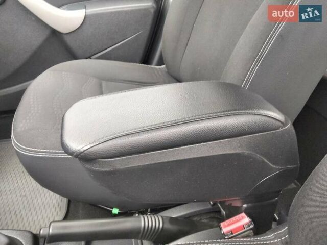 Серый Дачия Sandero StepWay, объемом двигателя 1.6 л и пробегом 168 тыс. км за 7450 $, фото 21 на Automoto.ua