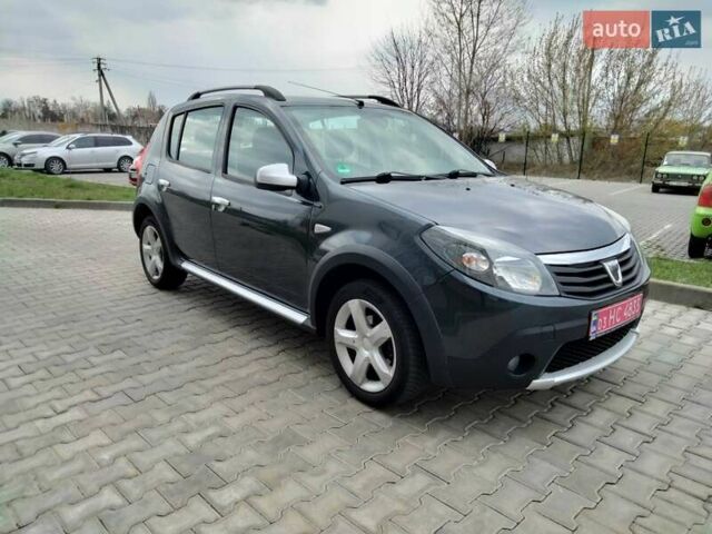 Серый Дачия Sandero StepWay, объемом двигателя 1.6 л и пробегом 168 тыс. км за 7450 $, фото 7 на Automoto.ua