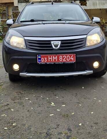 Серый Дачия Sandero StepWay, объемом двигателя 1.6 л и пробегом 128 тыс. км за 7300 $, фото 5 на Automoto.ua