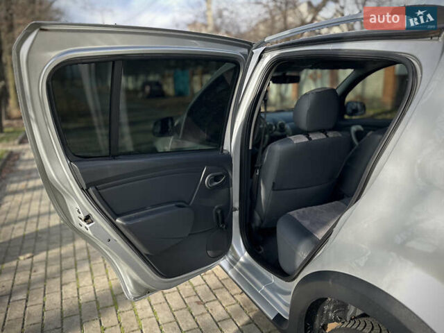 Сірий Дачія Sandero StepWay, об'ємом двигуна 1.6 л та пробігом 239 тис. км за 6900 $, фото 46 на Automoto.ua