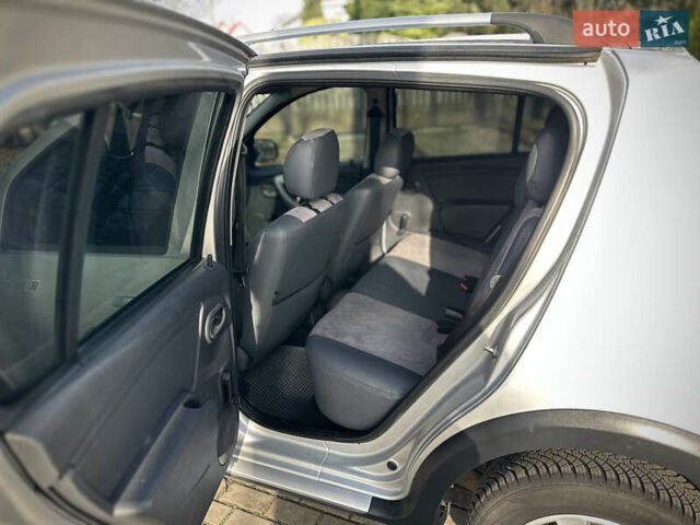 Сірий Дачія Sandero StepWay, об'ємом двигуна 1.6 л та пробігом 239 тис. км за 6900 $, фото 47 на Automoto.ua