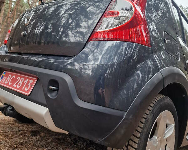 Серый Дачия Sandero StepWay, объемом двигателя 1.6 л и пробегом 207 тыс. км за 5999 $, фото 19 на Automoto.ua
