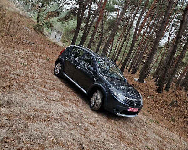 Серый Дачия Sandero StepWay, объемом двигателя 1.6 л и пробегом 207 тыс. км за 5999 $, фото 7 на Automoto.ua