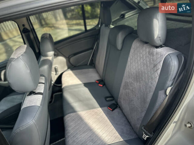 Сірий Дачія Sandero StepWay, об'ємом двигуна 1.6 л та пробігом 239 тис. км за 6900 $, фото 48 на Automoto.ua