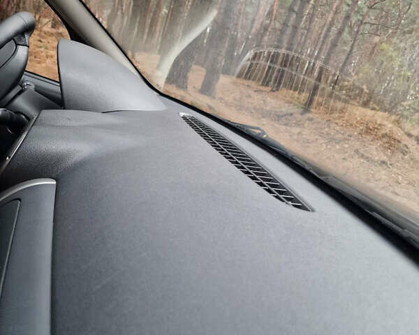 Серый Дачия Sandero StepWay, объемом двигателя 1.6 л и пробегом 207 тыс. км за 5999 $, фото 78 на Automoto.ua