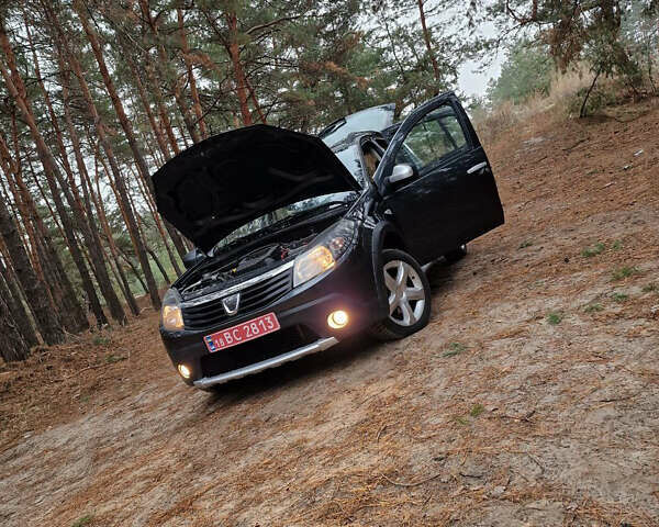 Серый Дачия Sandero StepWay, объемом двигателя 1.6 л и пробегом 207 тыс. км за 5999 $, фото 100 на Automoto.ua