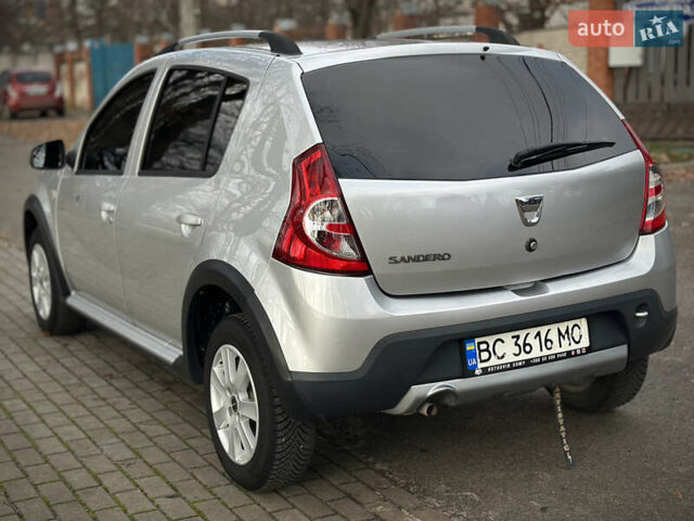 Сірий Дачія Sandero StepWay, об'ємом двигуна 1.6 л та пробігом 239 тис. км за 6900 $, фото 14 на Automoto.ua