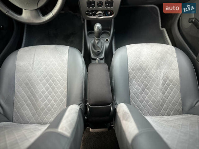 Сірий Дачія Sandero StepWay, об'ємом двигуна 1.6 л та пробігом 239 тис. км за 6900 $, фото 37 на Automoto.ua