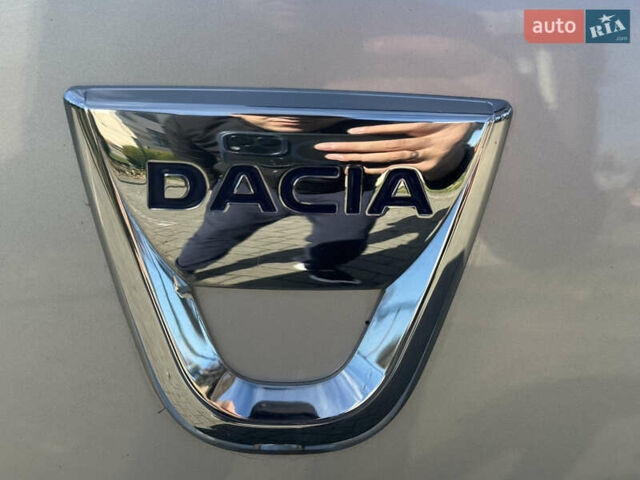 Дачия Sandero StepWay 2012 в Стрые на Automoto.ua Серый Дачия Sandero StepWay, объемом двигателя 1.6 л и пробегом 94 тыс. км за 6899 $, фото 11 на Automoto.ua