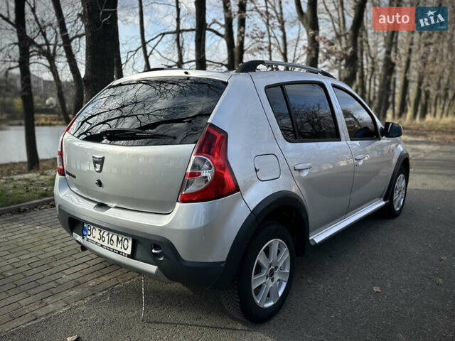 Сірий Дачія Sandero StepWay, об'ємом двигуна 1.6 л та пробігом 239 тис. км за 6900 $, фото 15 на Automoto.ua