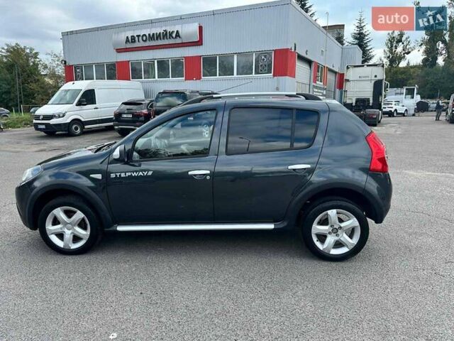 Сірий Дачія Sandero StepWay, об'ємом двигуна 1.6 л та пробігом 173 тис. км за 7100 $, фото 17 на Automoto.ua