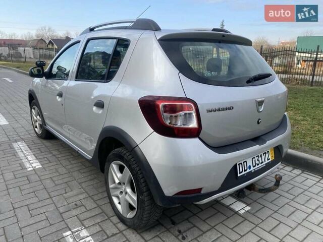 Серый Дачия Sandero StepWay, объемом двигателя 1.5 л и пробегом 291 тыс. км за 8000 $, фото 3 на Automoto.ua