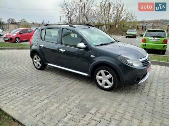 Серый Дачия Sandero StepWay, объемом двигателя 1.6 л и пробегом 168 тыс. км за 7450 $, фото 6 на Automoto.ua