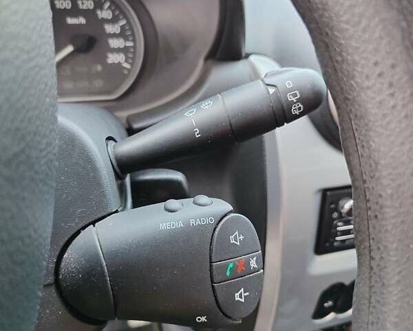 Серый Дачия Sandero StepWay, объемом двигателя 1.5 л и пробегом 190 тыс. км за 6900 $, фото 28 на Automoto.ua