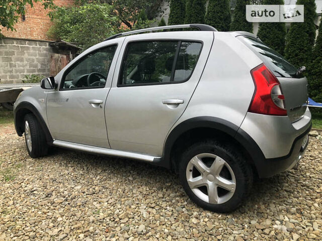 Серый Дачия Sandero StepWay, объемом двигателя 1.5 л и пробегом 222 тыс. км за 6700 $, фото 4 на Automoto.ua