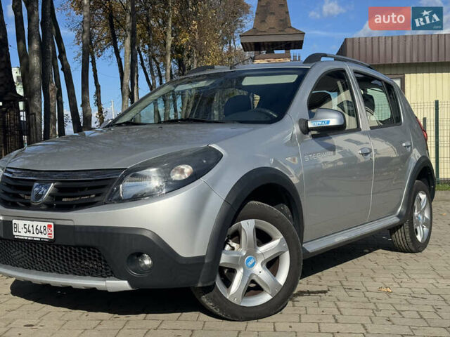 Дачия Sandero StepWay 2012 в Стрые на Automoto.ua Серый Дачия Sandero StepWay, объемом двигателя 1.6 л и пробегом 94 тыс. км за 6899 $, фото 1 на Automoto.ua